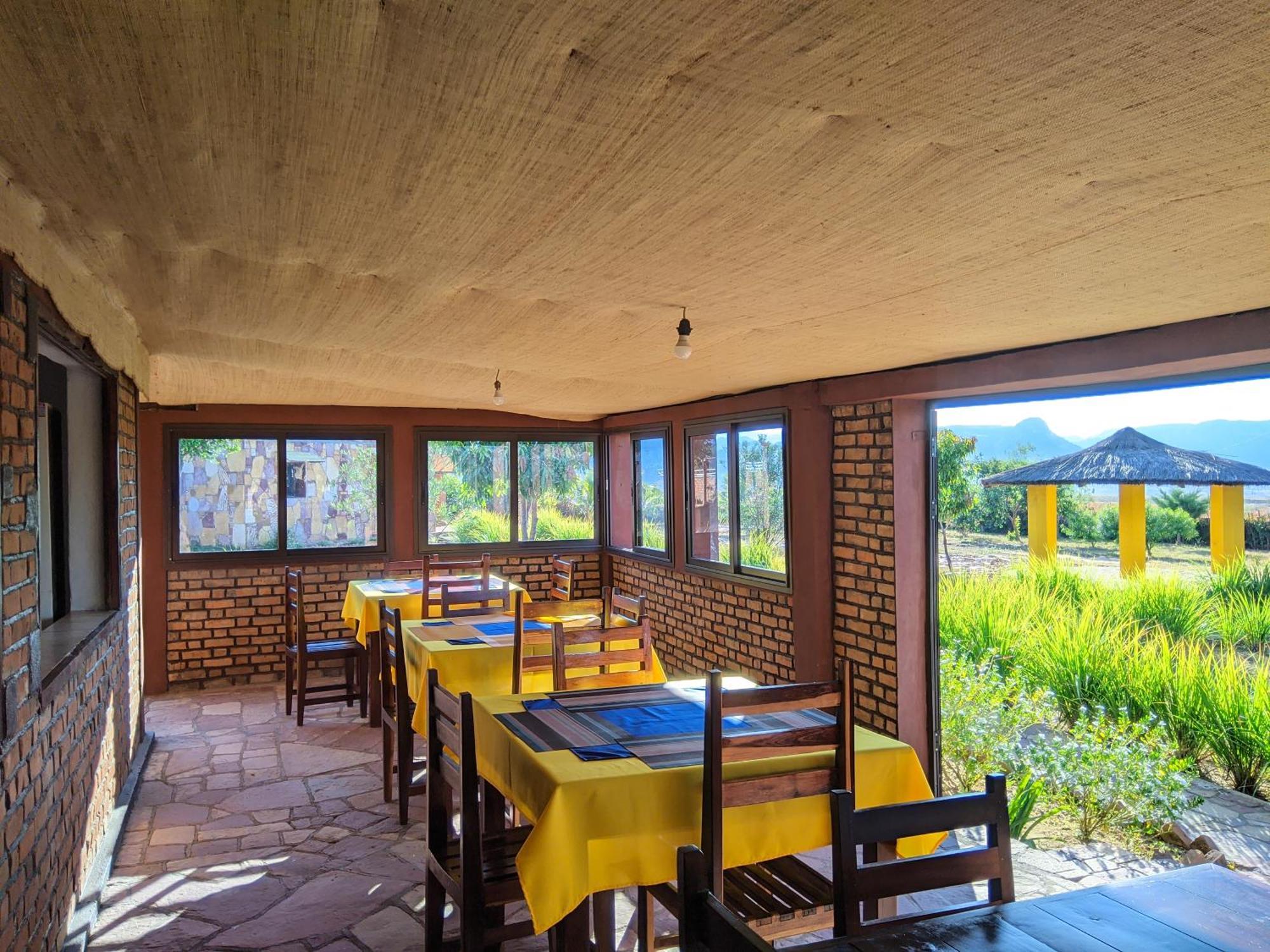 Chambre D'Hote Ristorante Pizzeria Liberta Ranohira Zewnętrze zdjęcie